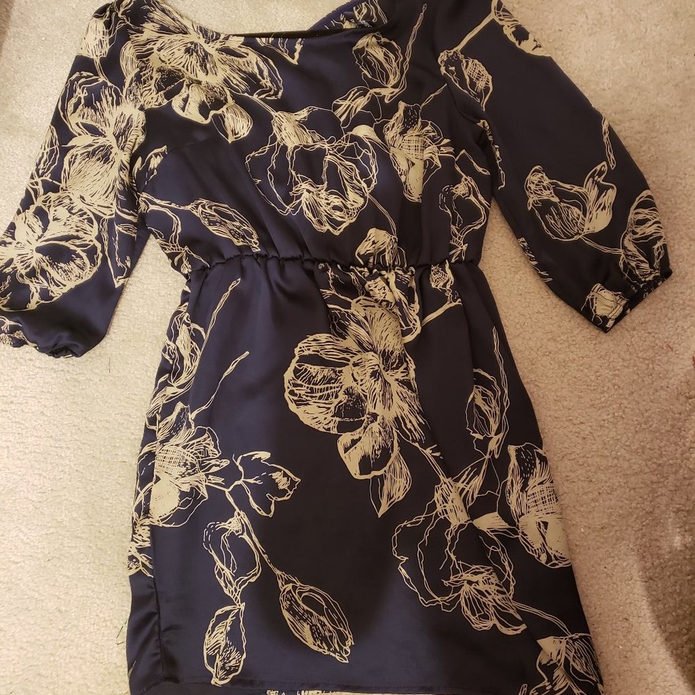 Half Sleeved Floral Dress 🎉